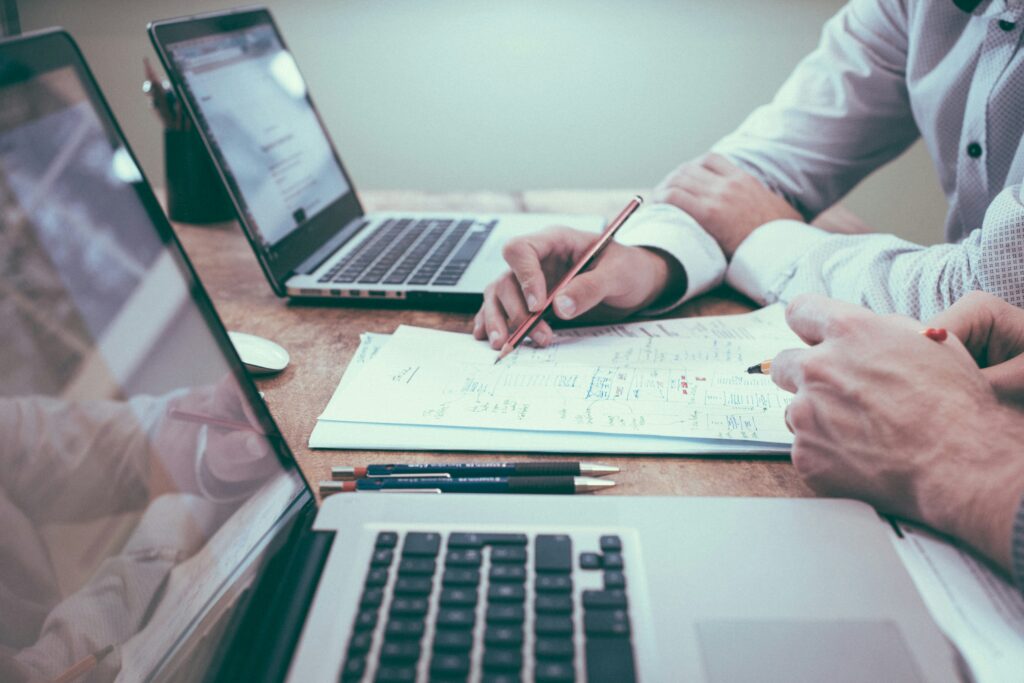 Compare outsourcing models